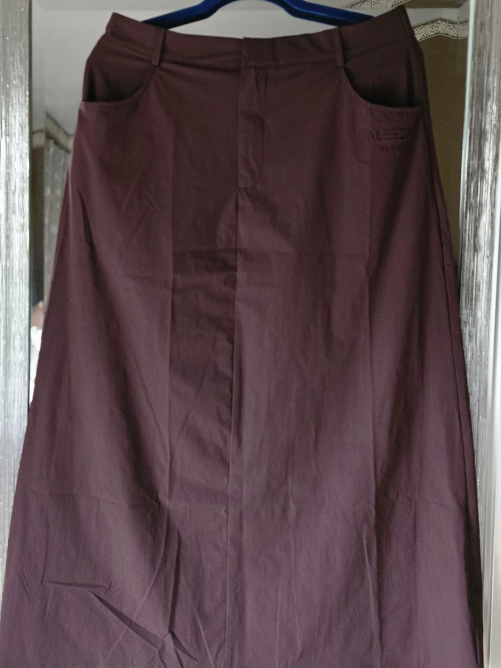 Sleek Plum Maxi Skirt — High-Waist Straight Silhouette SET .skirt XL / Shirt L. - Picture 3 of 10